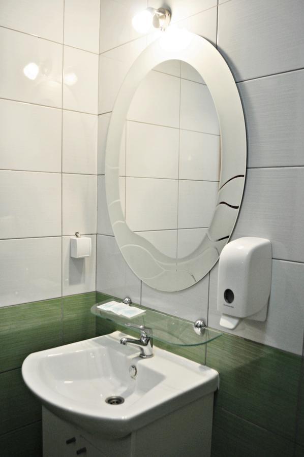Hotel Victoria Lukavica Екстер'єр фото